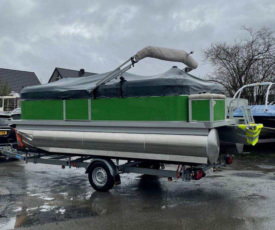 Das NEUE EZ 6m Ponton Seminar- und Ausbildungsboot